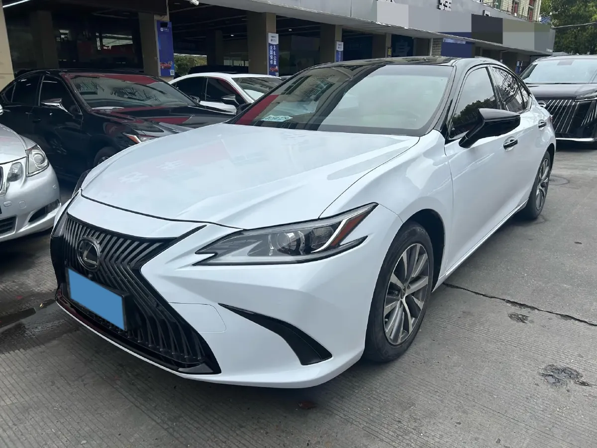 2020 Lexus ES 2.0L 173HP L4 CVT,autocango,china used car exporter,china ev exporter,chinese used car exporter,chinese used ev exporter