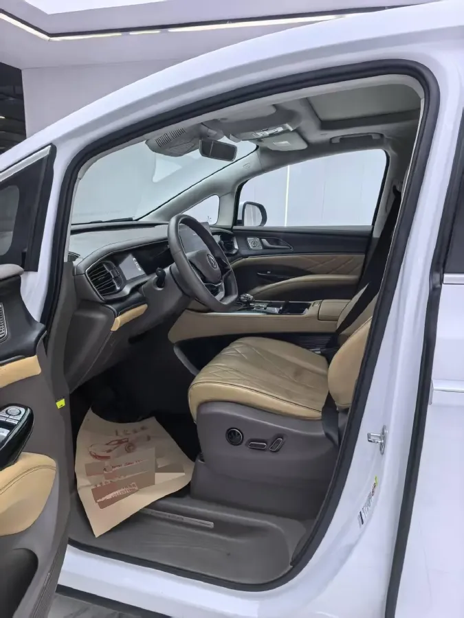 2022 Mercedes-Benz GLC Class 2.0T 197HP L4 9AT,autocango,china used car exporter,china ev exporter,chinese used car exporter,chinese used ev exporter