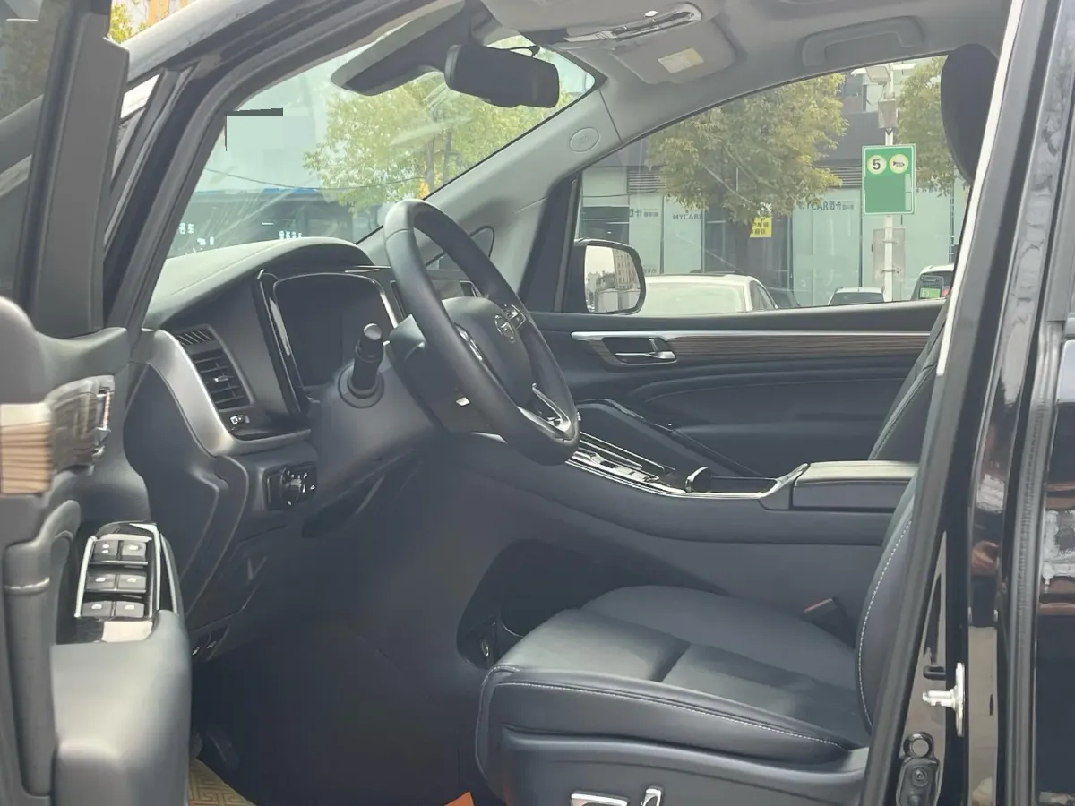 2021 GAC Trumpchi M8 2.0T 252HP L4 8AT,autocango,china used car exporter,china ev exporter,chinese used car exporter,chinese used ev exporter