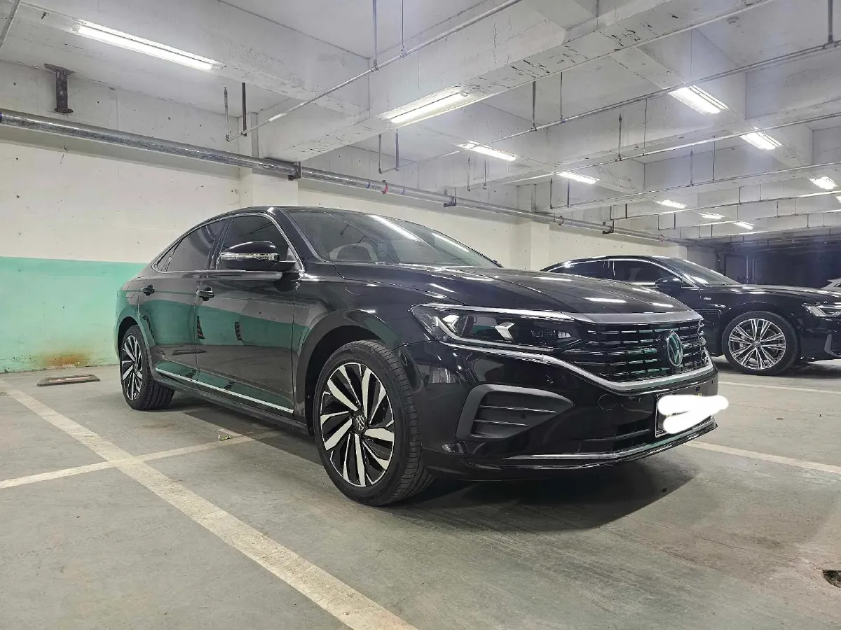 2024 Volkswagen Passat 2.0T 186HP L4 7DCT,autocango,china used car exporter,china ev exporter,chinese used car exporter,chinese used ev exporter