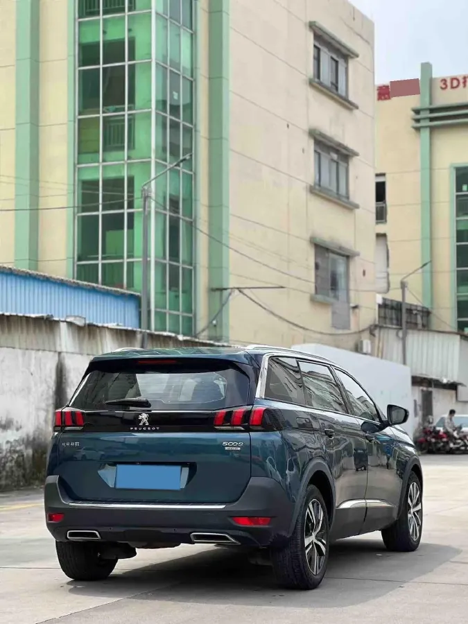 2017 Peugeot 5008 1.8T 204HP L4 6AT,autocango,china used car exporter,china ev exporter,chinese used car exporter,chinese used ev exporter