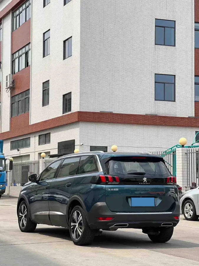 2017 Peugeot 5008 1.8T 204HP L4 6AT,autocango,china used car exporter,china ev exporter,chinese used car exporter,chinese used ev exporter