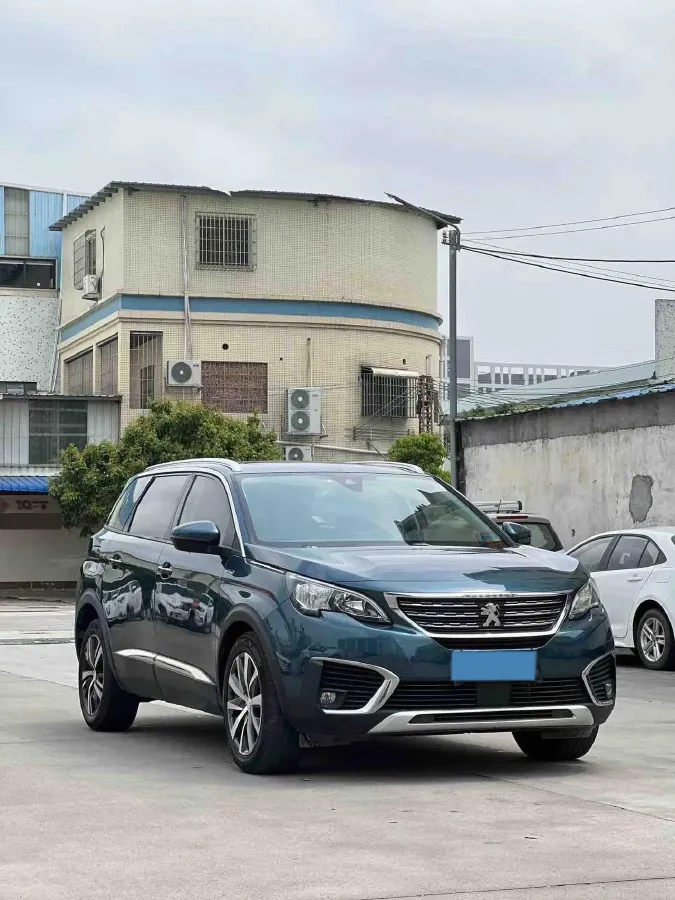 2017 Peugeot 5008 1.8T 204HP L4 6AT,autocango,china used car exporter,china ev exporter,chinese used car exporter,chinese used ev exporter