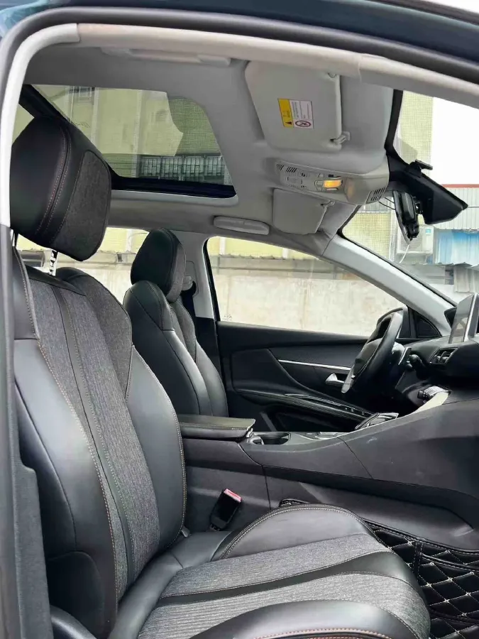 2017 Peugeot 5008 1.8T 204HP L4 6AT,autocango,china used car exporter,china ev exporter,chinese used car exporter,chinese used ev exporter