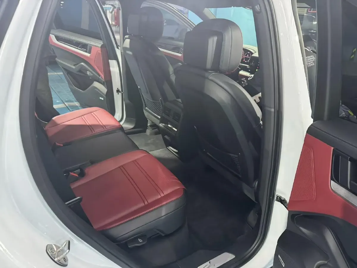 2024 Porsche Cayenne 3.0T 354HP V6 8AT,autocango,china used car exporter,china ev exporter,chinese used car exporter,chinese used ev exporter