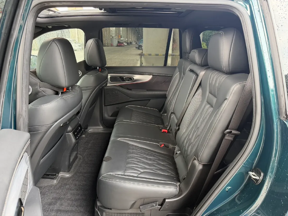 2022 GAC Trumpchi GS8 2.0T 190HP L4 E-CVT Hybrid,autocango,china used car exporter,china ev exporter,chinese used car exporter,chinese used ev exporter