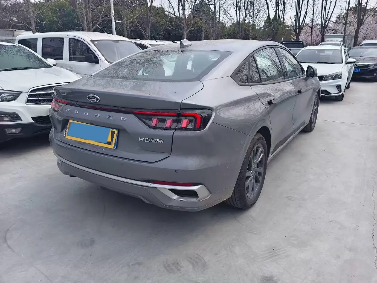 2025 Ford Mondeo 2.0T 254HP L4 8AT,autocango,china used car exporter,china ev exporter,chinese used car exporter,chinese used ev exporter
