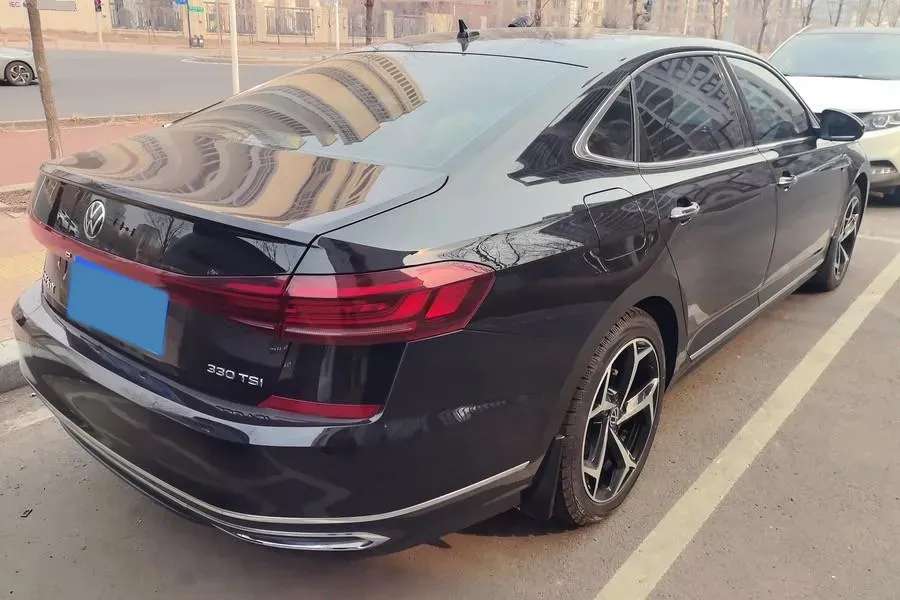 2023 Volkswagen Passat 2.0T 186HP L4 7DCT,autocango,china used car exporter,china ev exporter,chinese used car exporter,chinese used ev exporter