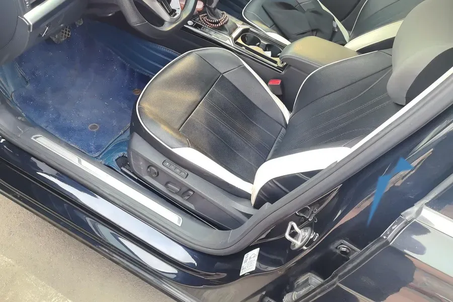 2023 Volkswagen Passat 2.0T 186HP L4 7DCT,autocango,china used car exporter,china ev exporter,chinese used car exporter,chinese used ev exporter