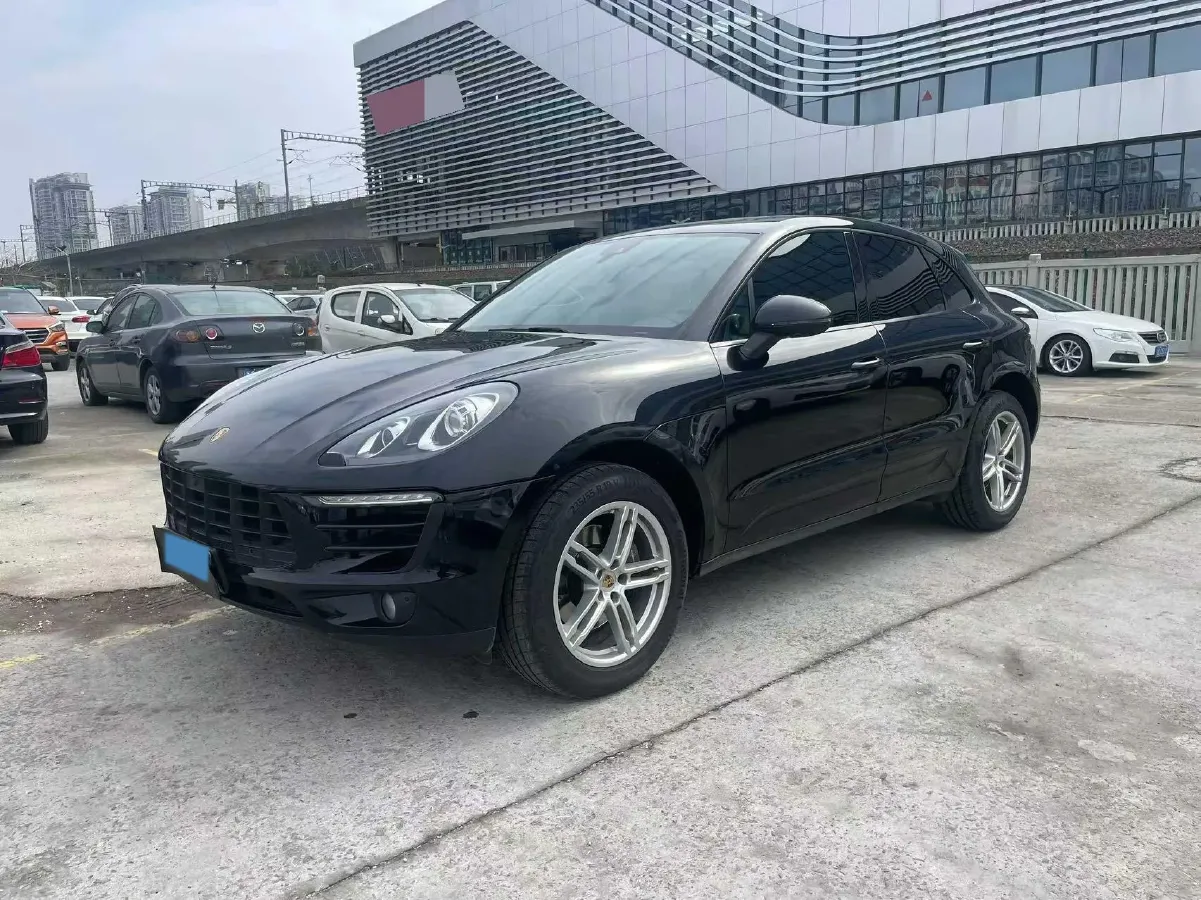 2016 Porsche Macan 2.0T 237HP L4 7DCT,autocango,china used car exporter,china ev exporter,chinese used car exporter,chinese used ev exporter