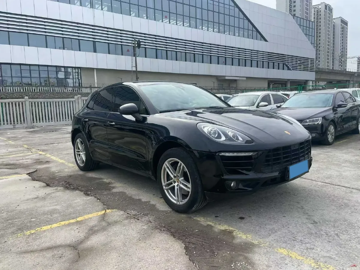 2016 Porsche Macan 2.0T 237HP L4 7DCT,autocango,china used car exporter,china ev exporter,chinese used car exporter,chinese used ev exporter