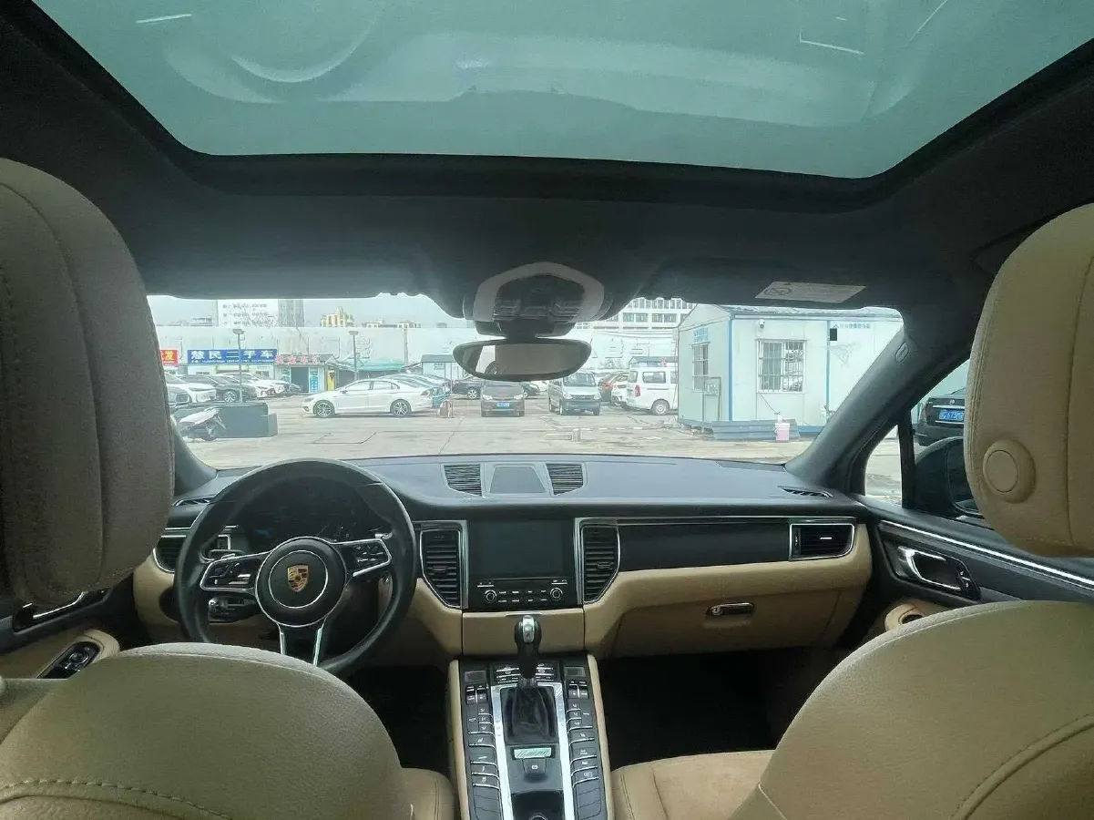 2016 Porsche Macan 2.0T 237HP L4 7DCT,autocango,china used car exporter,china ev exporter,chinese used car exporter,chinese used ev exporter