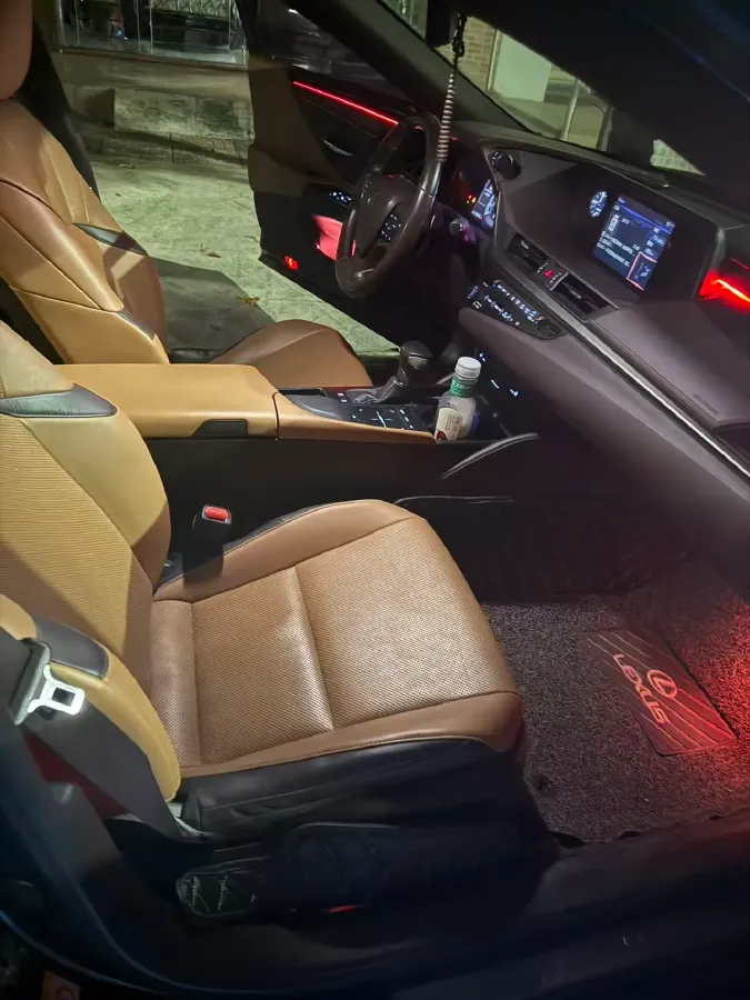 2018 Lexus ES 2.0L 167HP L4 6AT,autocango,china used car exporter,china ev exporter,chinese used car exporter,chinese used ev exporter