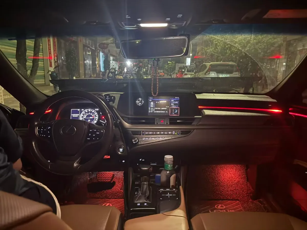 2018 Lexus ES 2.0L 167HP L4 6AT,autocango,china used car exporter,china ev exporter,chinese used car exporter,chinese used ev exporter