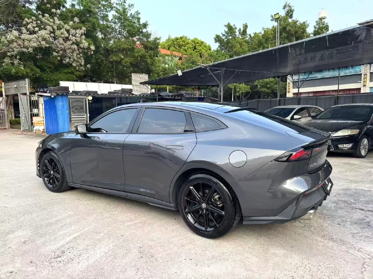 2022 ChangAn UNI-V 1.5T 188HP L4 7DCT,autocango,china used car exporter,china ev exporter,chinese used car exporter,chinese used ev exporter