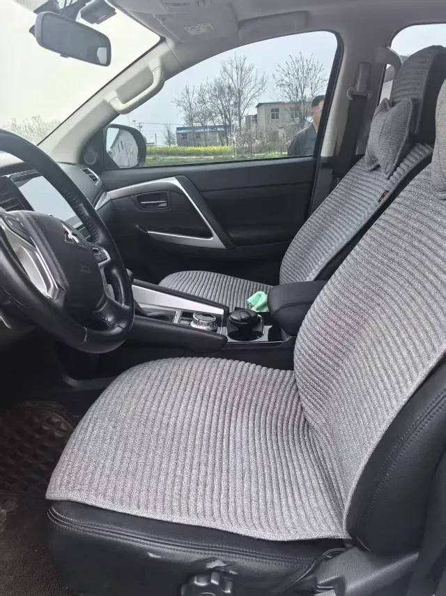 2020 Mitsubishi Pajero 3.0L 209HP V6 8AT,autocango,china used car exporter,china ev exporter,chinese used car exporter,chinese used ev exporter