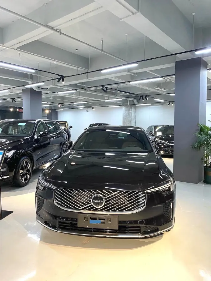 2026 Volvo S90 2.0T 250HP L4 8AT,autocango,china used car exporter,china ev exporter,chinese used car exporter,chinese used ev exporter