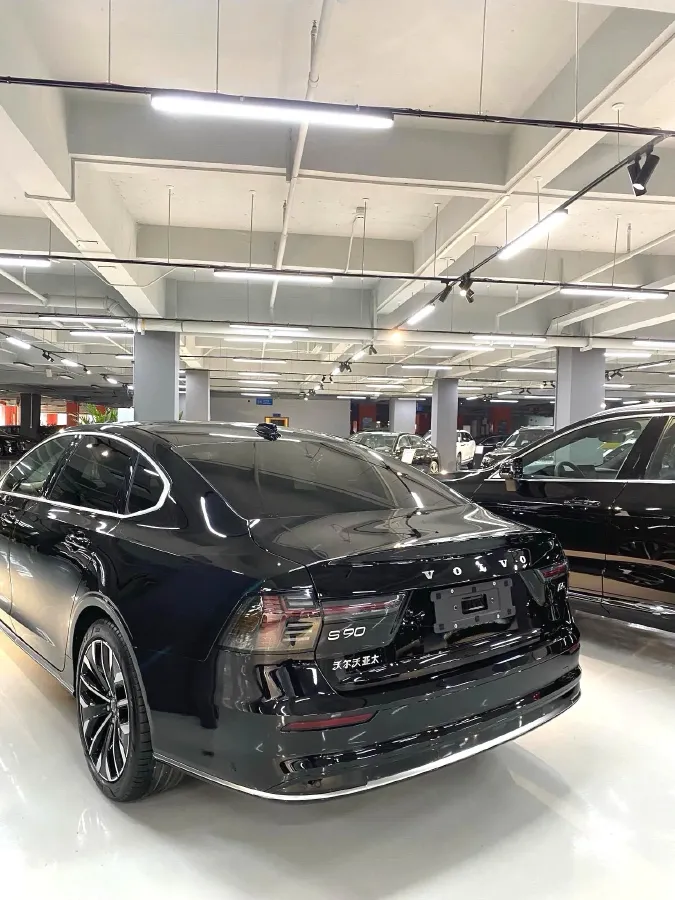 2026 Volvo S90 2.0T 250HP L4 8AT,autocango,china used car exporter,china ev exporter,chinese used car exporter,chinese used ev exporter