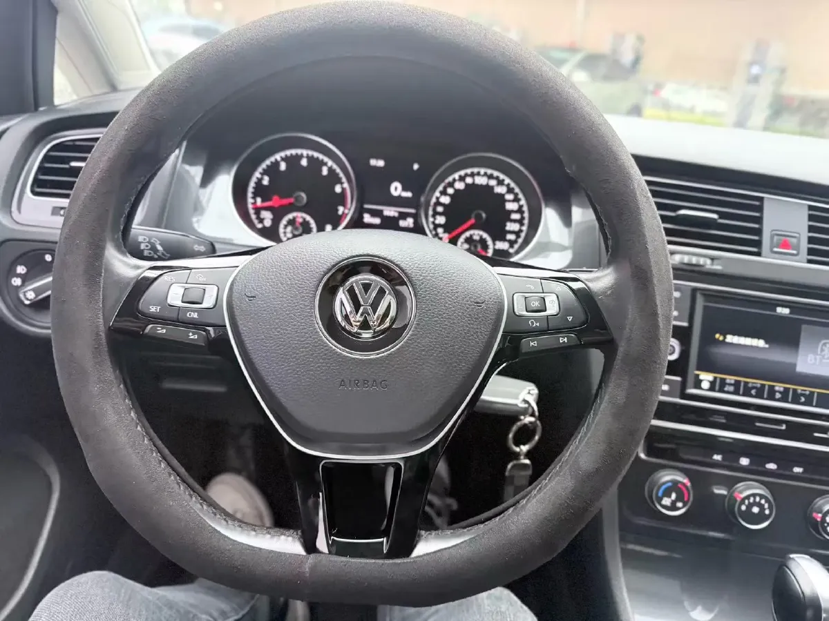 2018 Volkswagen Golf 1.6L 110HP L4 6AT,autocango,china used car exporter,china ev exporter,chinese used car exporter,chinese used ev exporter