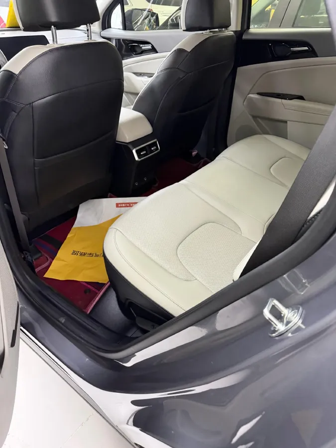 2023 Kia Sportage 1.5T 200HP L4 8AT,autocango,china used car exporter,china ev exporter,chinese used car exporter,chinese used ev exporter