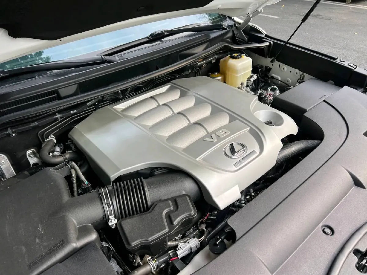 2017 Lexus LX 5.7L 367HP V8 8AT,autocango,china used car exporter,china ev exporter,chinese used car exporter,chinese used ev exporter