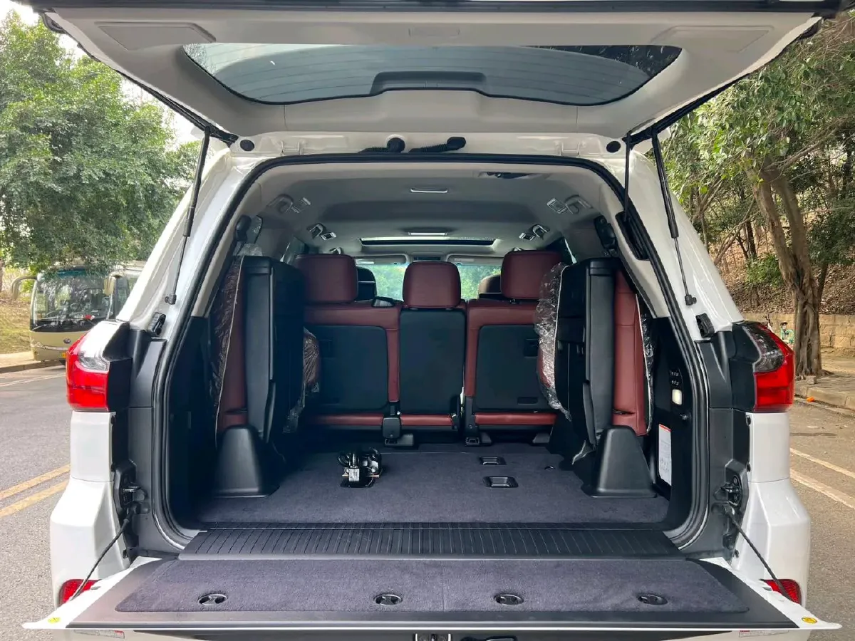 2017 Lexus LX 5.7L 367HP V8 8AT,autocango,china used car exporter,china ev exporter,chinese used car exporter,chinese used ev exporter