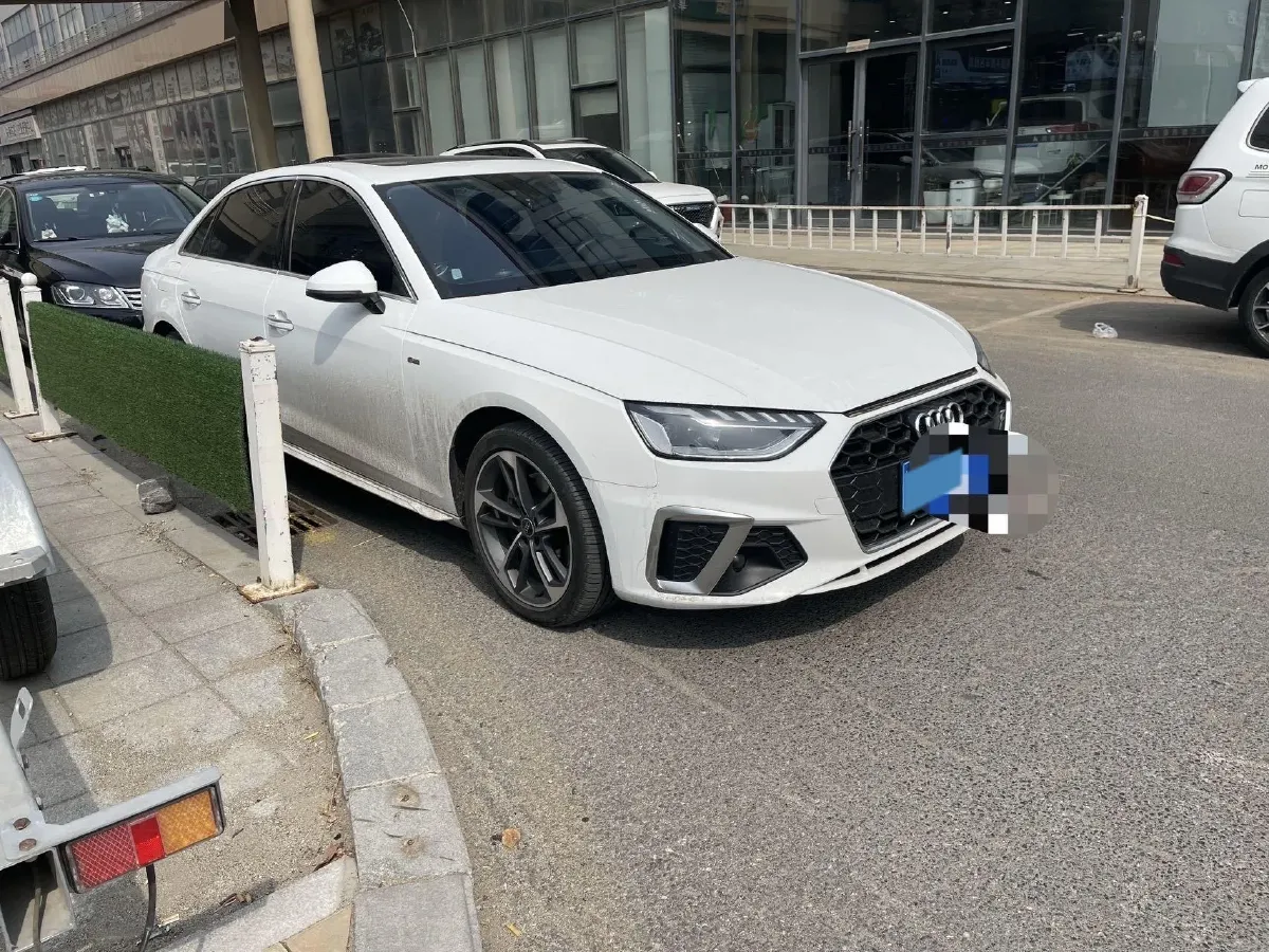 2024 Audi A4L 2.0T 190HP L4 7DCT,autocango,china used car exporter,china ev exporter,chinese used car exporter,chinese used ev exporter