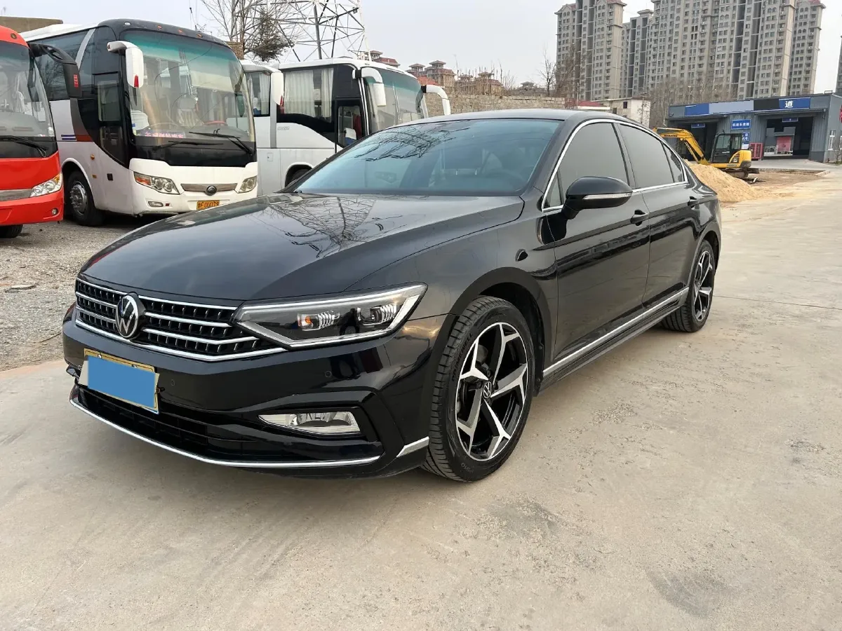 2023 Volkswagen Magotan 2.0T 186HP L4 7DCT,autocango,china used car exporter,china ev exporter,chinese used car exporter,chinese used ev exporter
