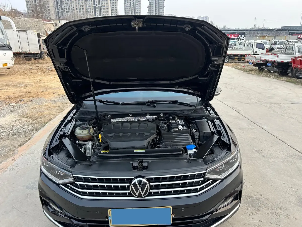 2023 Volkswagen Magotan 2.0T 186HP L4 7DCT,autocango,china used car exporter,china ev exporter,chinese used car exporter,chinese used ev exporter