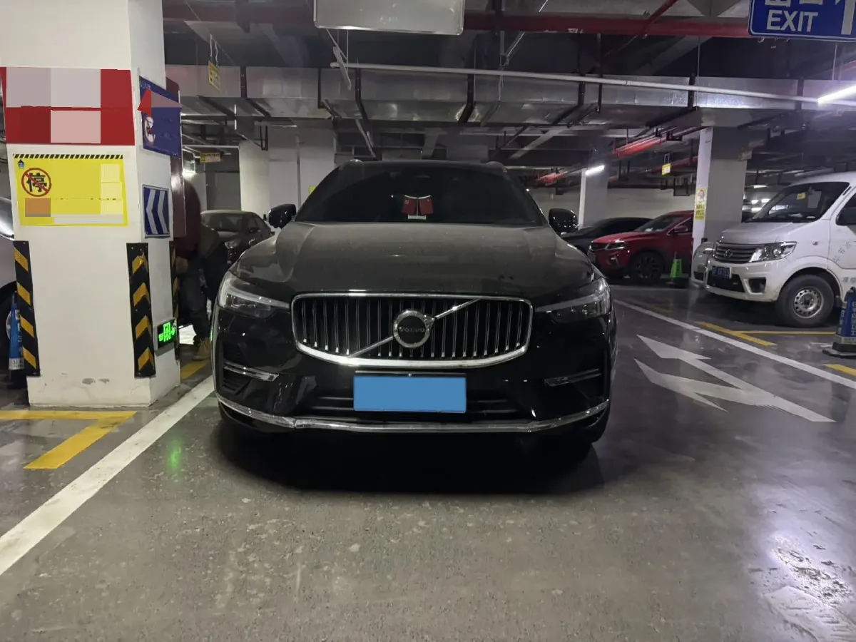 2022 Volvo XC60 2.0T 250HP L4 8AT,autocango,china used car exporter,china ev exporter,chinese used car exporter,chinese used ev exporter