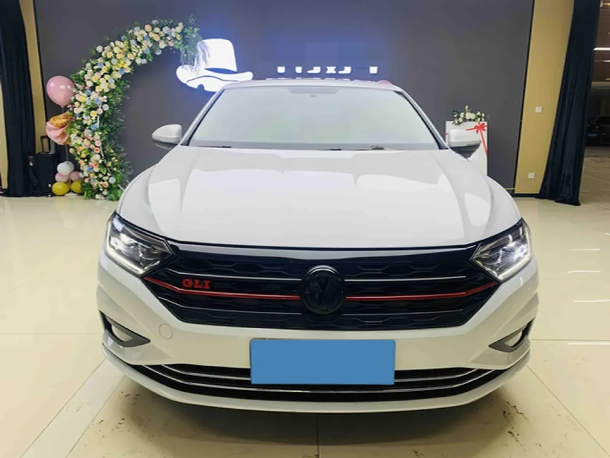 2021 Volkswagen Sagitar 1.2T 116HP L4 5MT,autocango,china used car exporter,china ev exporter,chinese used car exporter,chinese used ev exporter