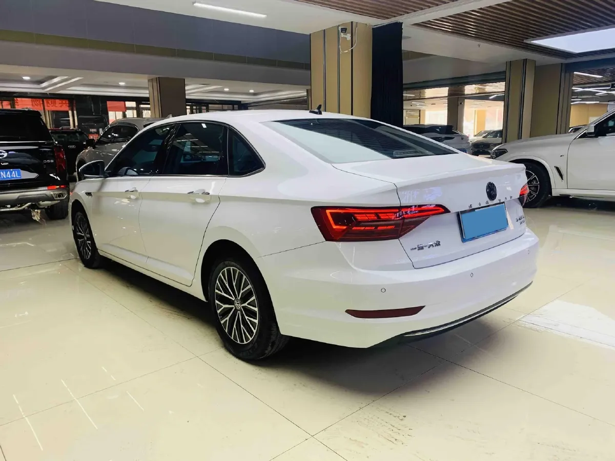 2021 Volkswagen Sagitar 1.2T 116HP L4 5MT,autocango,china used car exporter,china ev exporter,chinese used car exporter,chinese used ev exporter