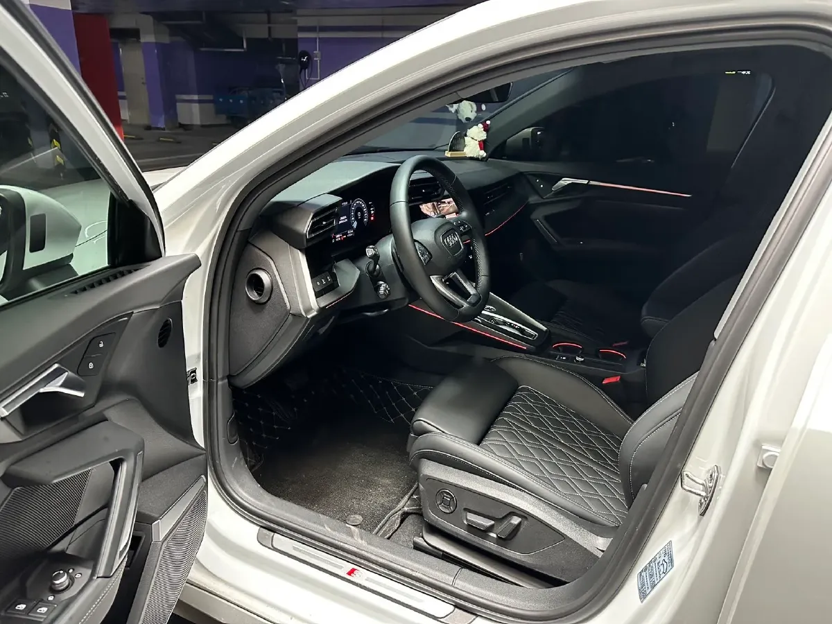 2025 Audi A3 1.5T 160HP L4 7DCT,autocango,china used car exporter,china ev exporter,chinese used car exporter,chinese used ev exporter