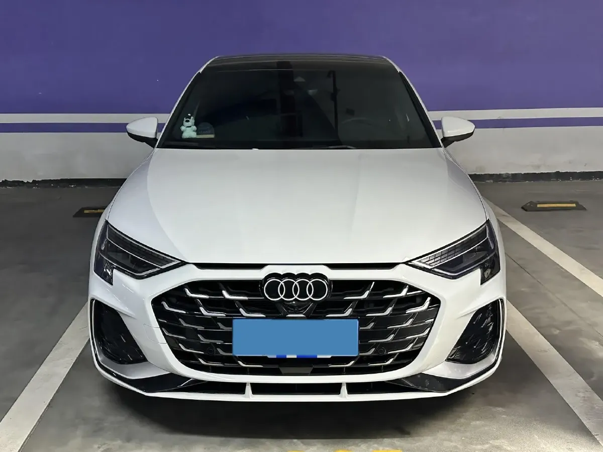 2025 Audi A3 1.5T 160HP L4 7DCT,autocango,china used car exporter,china ev exporter,chinese used car exporter,chinese used ev exporter
