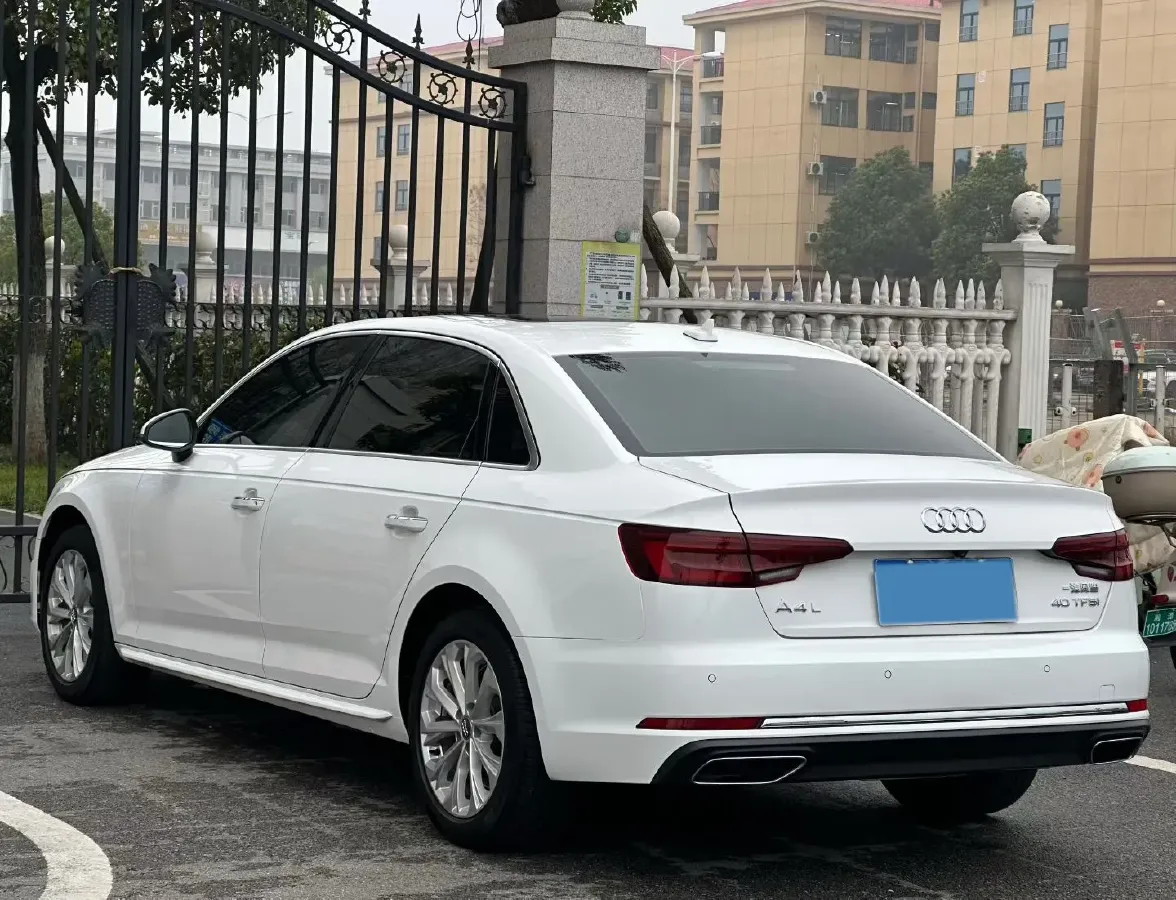 2019 Audi A4L 2.0T 190HP L4 7DCT,autocango,china used car exporter,china ev exporter,chinese used car exporter,chinese used ev exporter