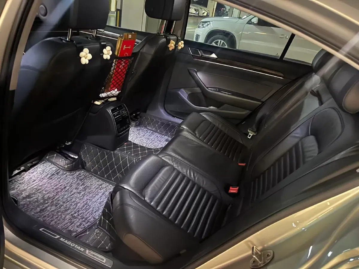 2018 Volkswagen Magotan 1.8T 180HP L4 7DCT,autocango,china used car exporter,china ev exporter,chinese used car exporter,chinese used ev exporter