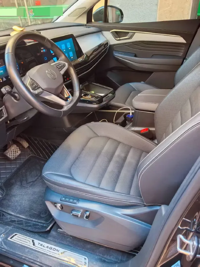2024 Volkswagen Talagon 2.0T 220HP L4 7DCT,autocango,china used car exporter,china ev exporter,chinese used car exporter,chinese used ev exporter