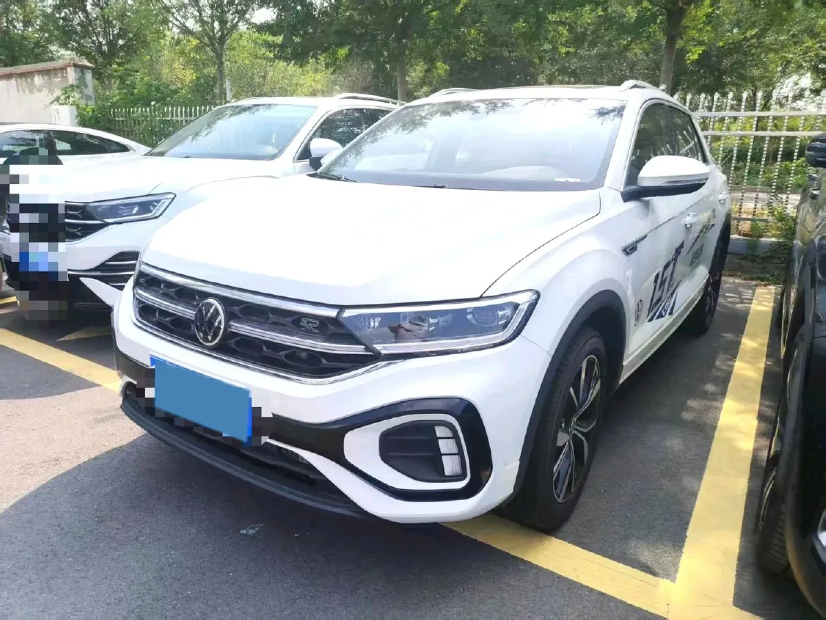 2025 Volkswagen T-Roc 1.5T 160HP L4 7DCT,autocango,china used car exporter,china ev exporter,chinese used car exporter,chinese used ev exporter