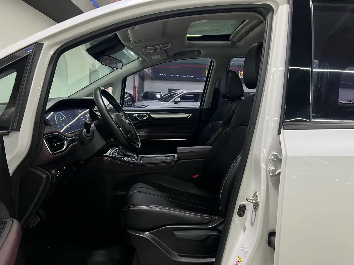 2021 GAC Trumpchi M6 1.5T 169HP L4 7DCT,autocango,china used car exporter,china ev exporter,chinese used car exporter,chinese used ev exporter