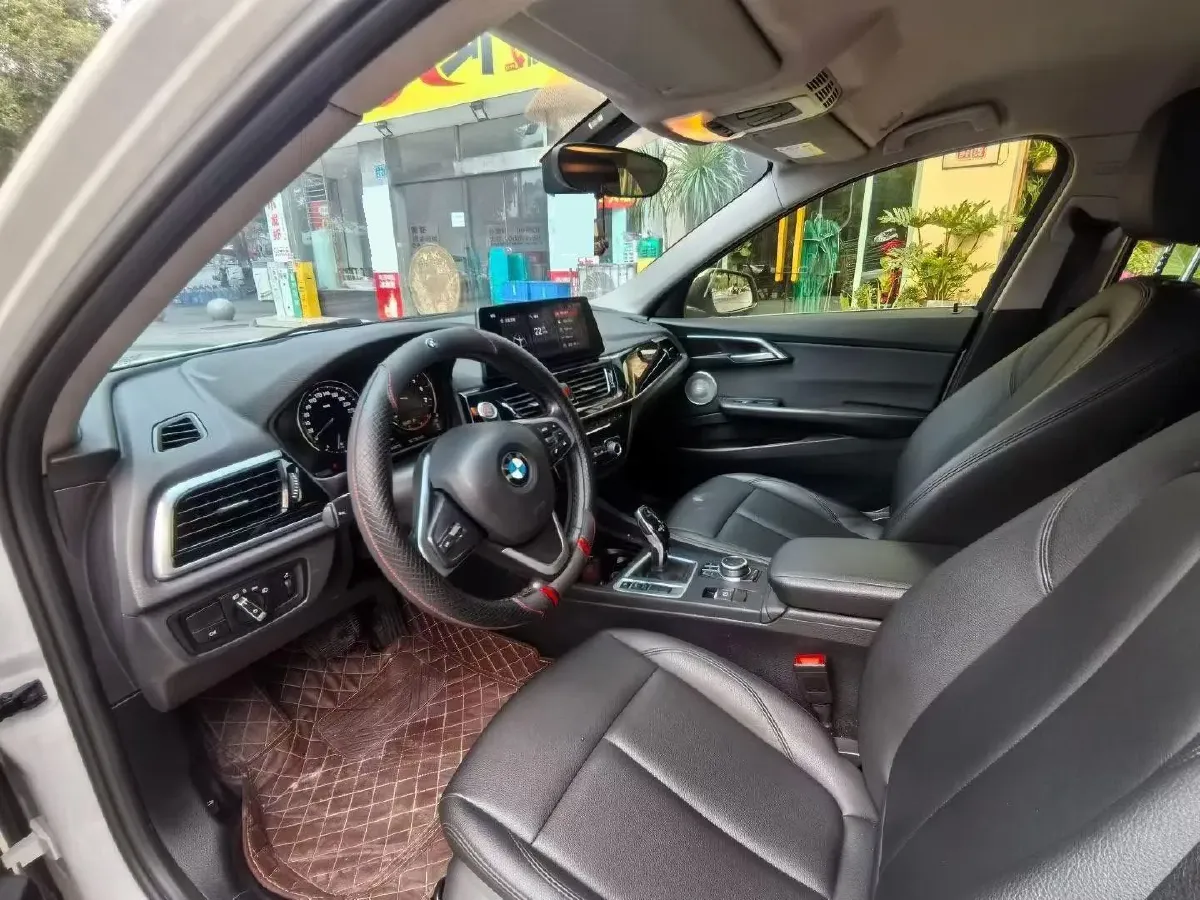 2022 BMW 1 Series 1.5T 140HP L3 7DCT,autocango,china used car exporter,china ev exporter,chinese used car exporter,chinese used ev exporter