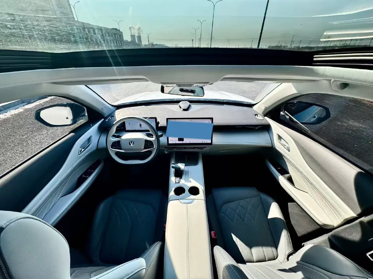 2024 ChangAn UNI-Z 1.5L 98HP L4 E-CVT PHEV 18.4KWH,autocango,china used car exporter,china ev exporter,chinese used car exporter,chinese used ev exporter