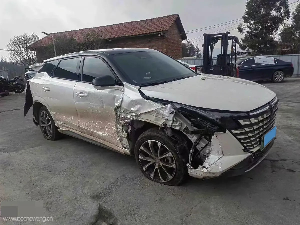 2024 ChangAn UNI-Z 1.5L 98HP L4 E-CVT PHEV 18.4KWH,autocango,china used car exporter,china ev exporter,chinese used car exporter,chinese used ev exporter