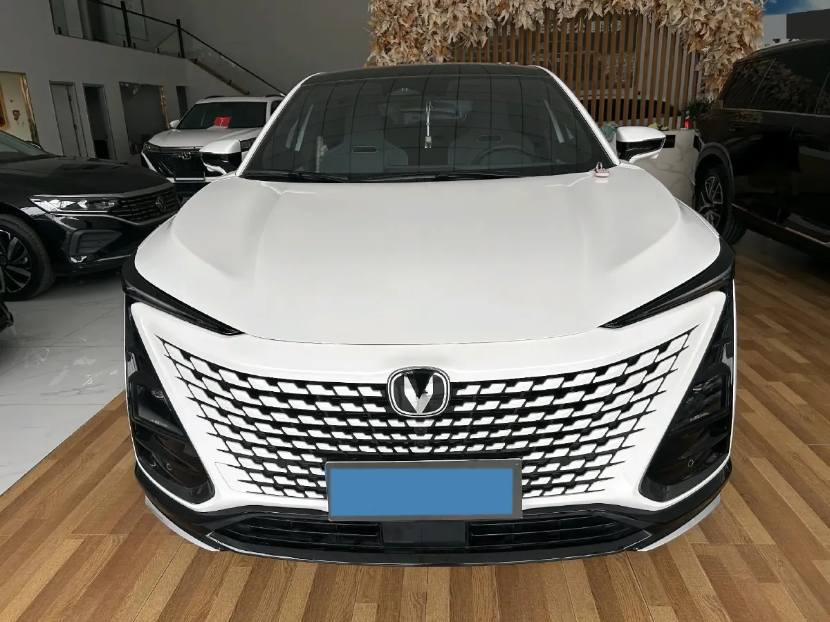 2023 ChangAn UNI-T 1.5T 188HP L4 7DCT,autocango,china used car exporter,china ev exporter,chinese used car exporter,chinese used ev exporter