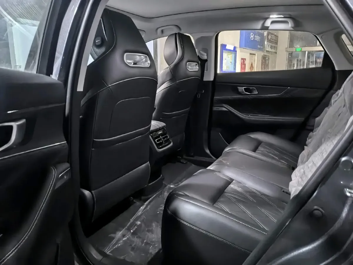 2024 ChangAn UNI-K iDD 1.5T 170HP L4 6TCT PHEV 28.4KWH,autocango,china used car exporter,china ev exporter,chinese used car exporter,chinese used ev exporter