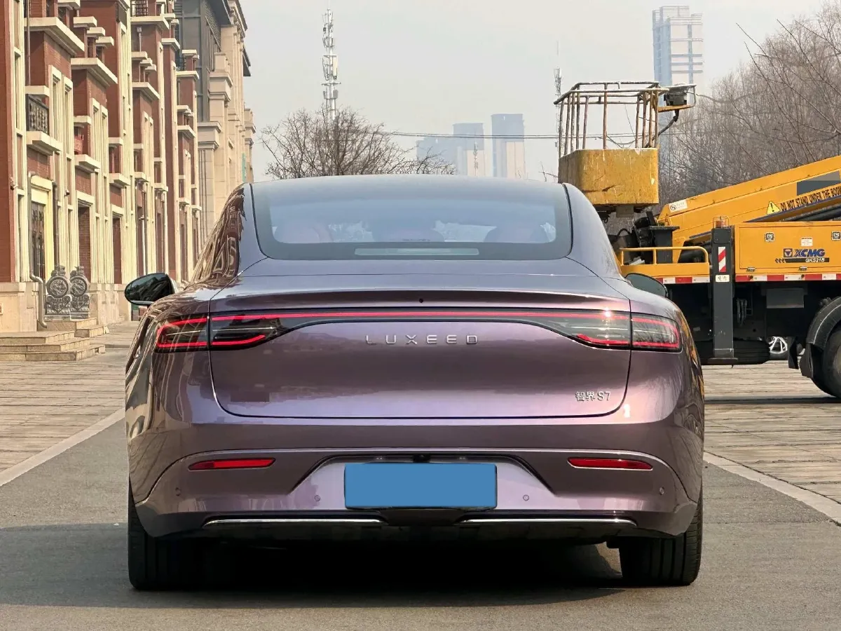 2025 Luxeed S7 BEV 100KWH,autocango,china used car exporter,china ev exporter,chinese used car exporter,chinese used ev exporter