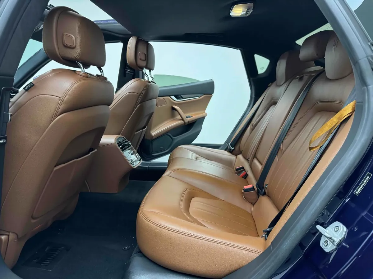 2021 Maserati Quattroporte 3.0T 350HP V6 8AT,autocango,china used car exporter,china ev exporter,chinese used car exporter,chinese used ev exporter