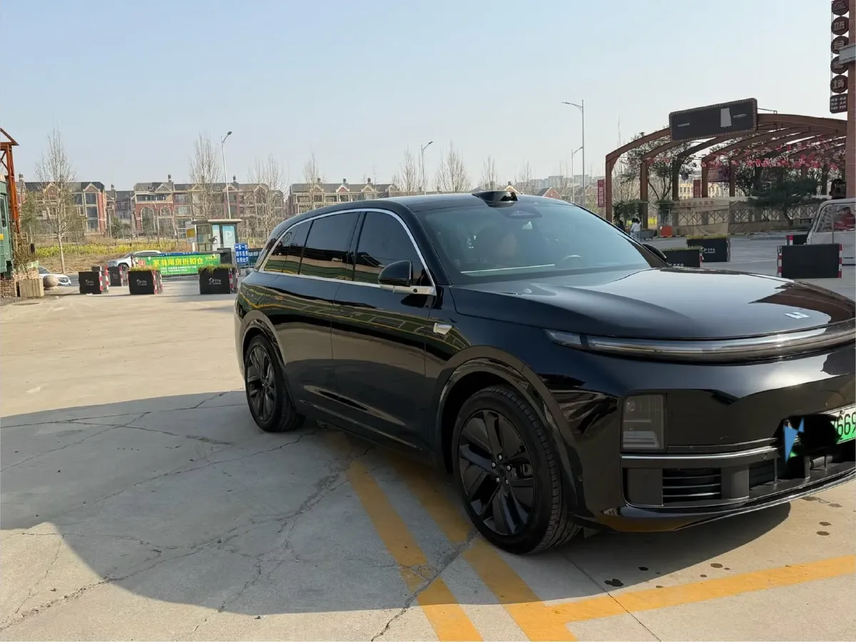2024 Li L8 Range Extended 154HP REEV 42.8KWH,autocango,china used car exporter,china ev exporter,chinese used car exporter,chinese used ev exporter