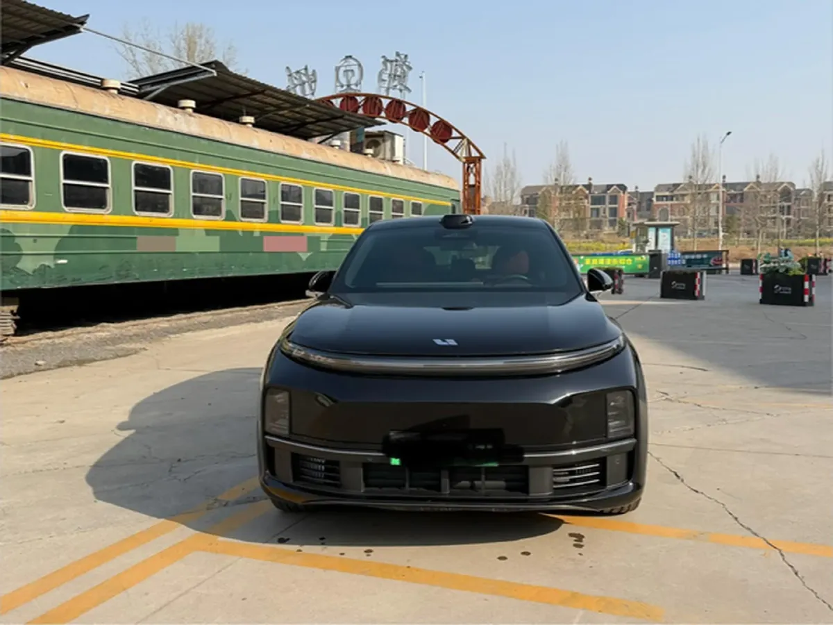 2024 Li L8 Range Extended 154HP REEV 42.8KWH,autocango,china used car exporter,china ev exporter,chinese used car exporter,chinese used ev exporter