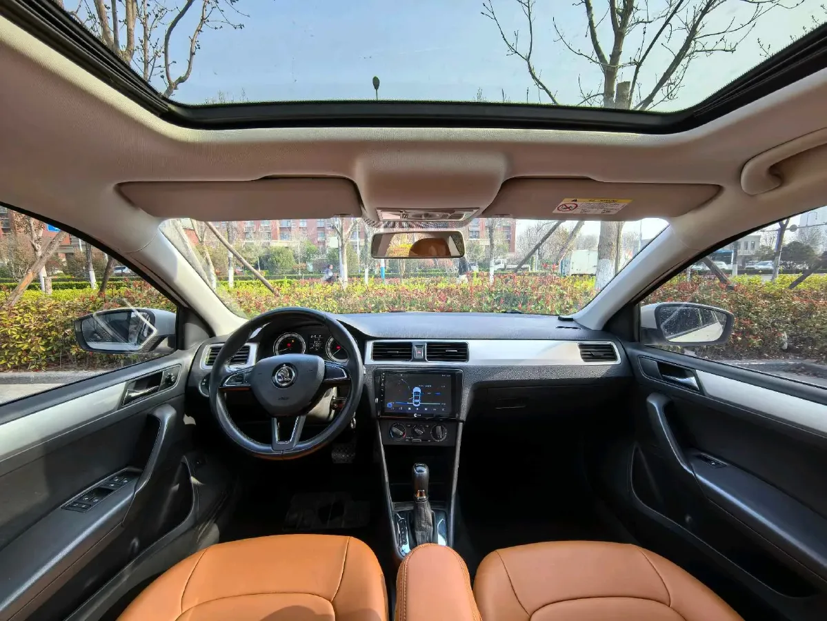 2018 Skoda Rapid 1.6L 110HP L4 6AT,autocango,china used car exporter,china ev exporter,chinese used car exporter,chinese used ev exporter