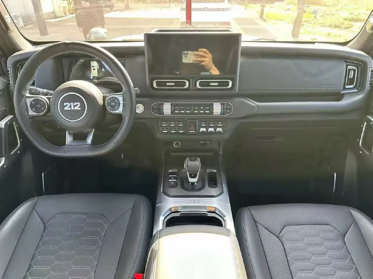 2024 212 212 T01 2.0T 252HP L4 8AT,autocango,china used car exporter,china ev exporter,chinese used car exporter,chinese used ev exporter